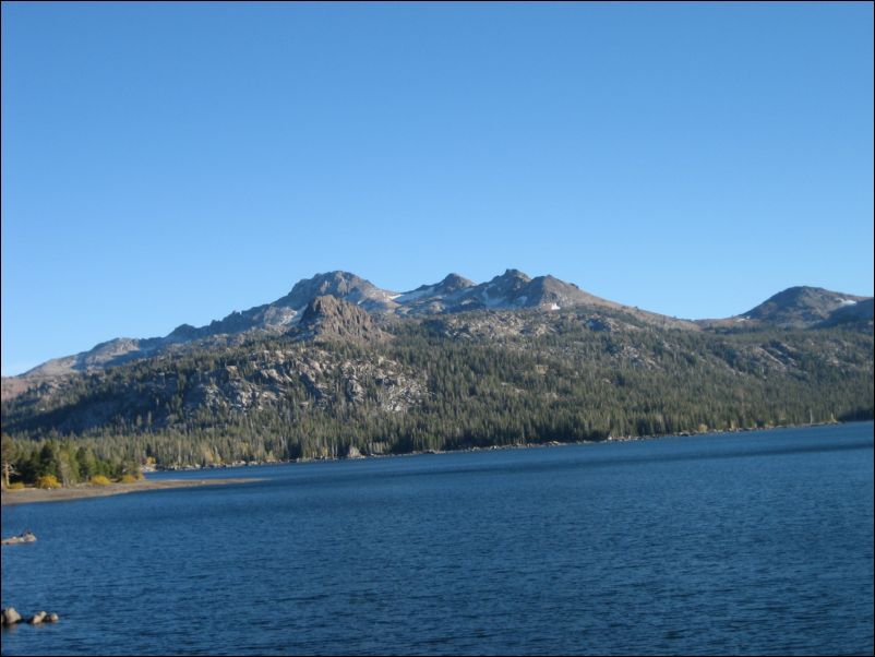 2005-10-16 Round Top (57) RT from Caples Lake